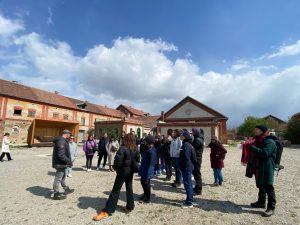 Students at the field trip to “Zukunftshof” in Favoriten