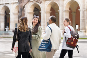 Students walking through the University of Vienna