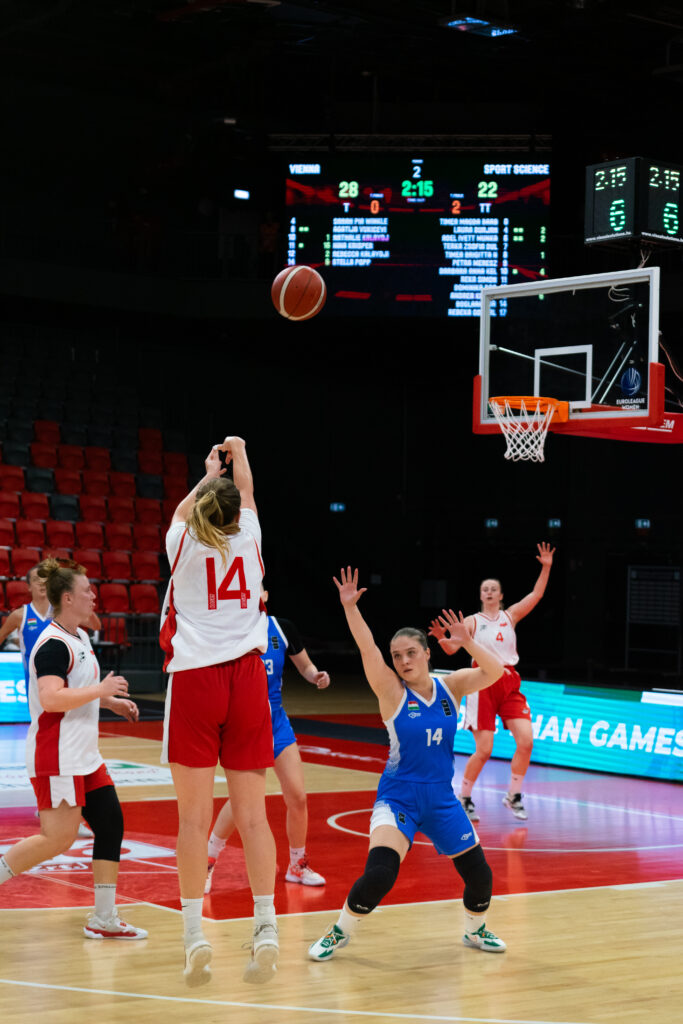 Foto von einem Basketball-Match